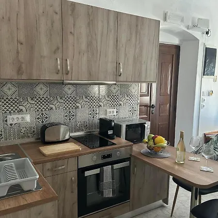 New 45 Renovated Lägenhet Líndos