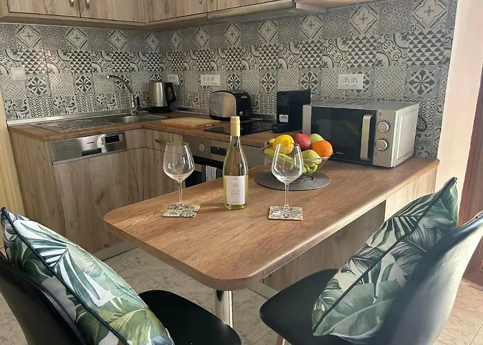 Apartman New 45 Renovated Líndosz